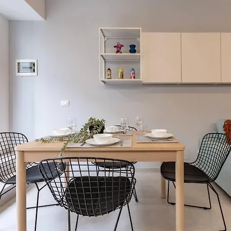 Champagne Loft דירה *